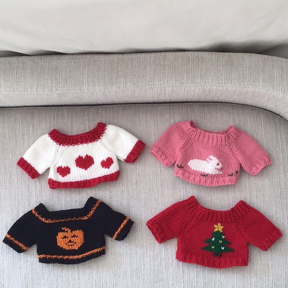 Teddy Bear & Seasonal Sweater Set 🎃🎄♥️🐰 - Picture 8 of 9